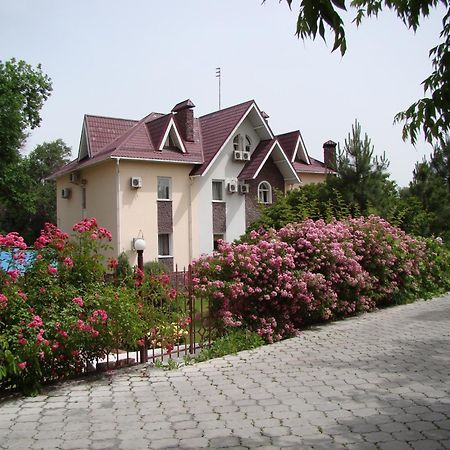 Asian Mountains Bishkek Bagian luar foto